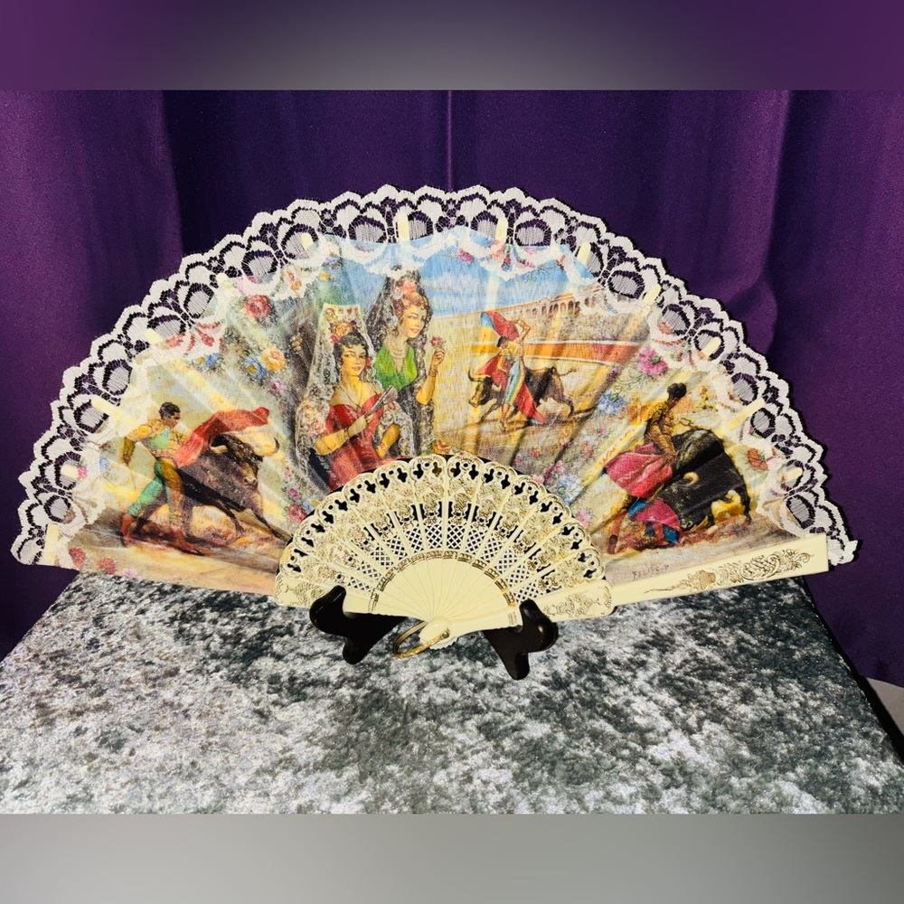 Hand fan bullfighting
